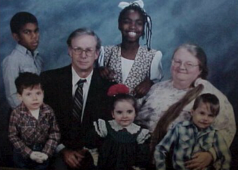 Leland and Sheri Coil with their 5 children. The 3 on the bottom, Alex, Brandy and Corey, all have RDEB.